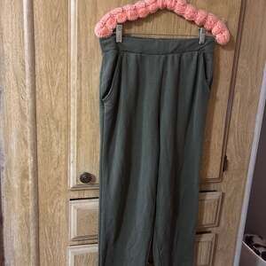 Jessica Simpson Olive Green High-Waist Wide Leg Lounge Pants with Pockets